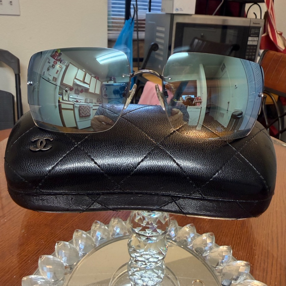 CHANEL Chanel 4095-B is a vintage, - Picture 12 of 17